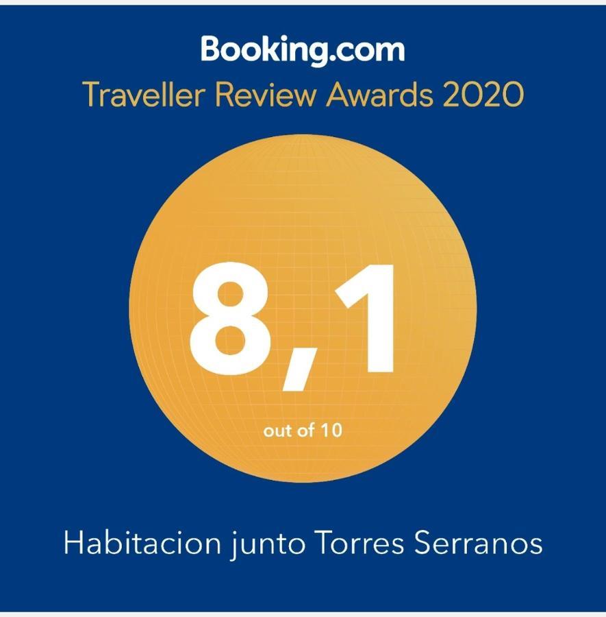 Habitacion Junto Torres Serranos فالنسيا المظهر الخارجي الصورة