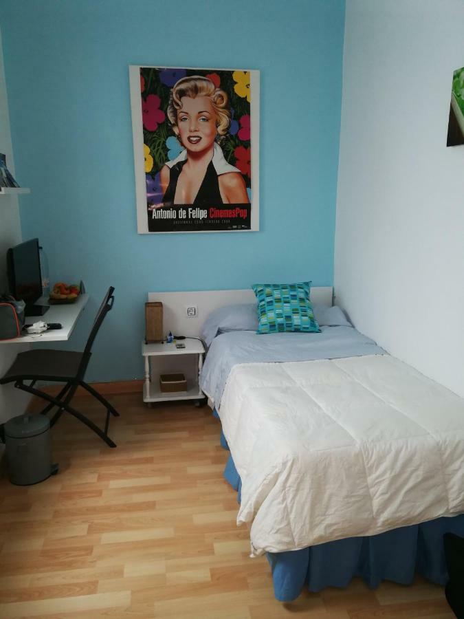 Habitacion Junto Torres Serranos فالنسيا الغرفة الصورة