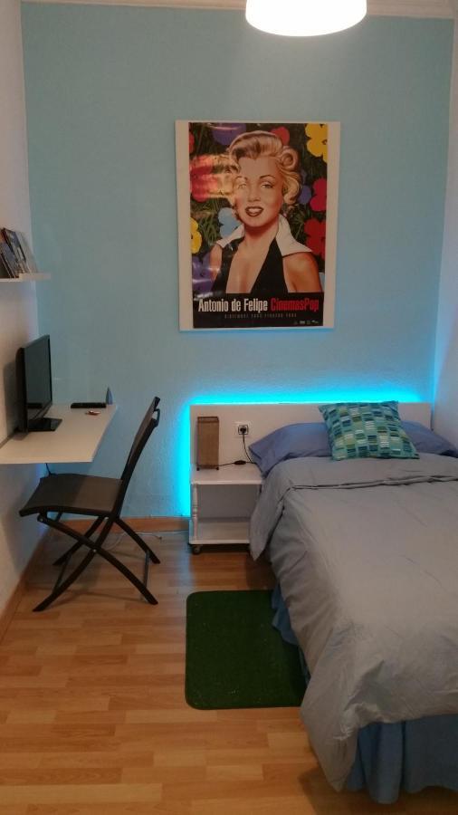 Habitacion Junto Torres Serranos فالنسيا المظهر الخارجي الصورة